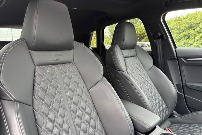 Audi S3 Photo 34