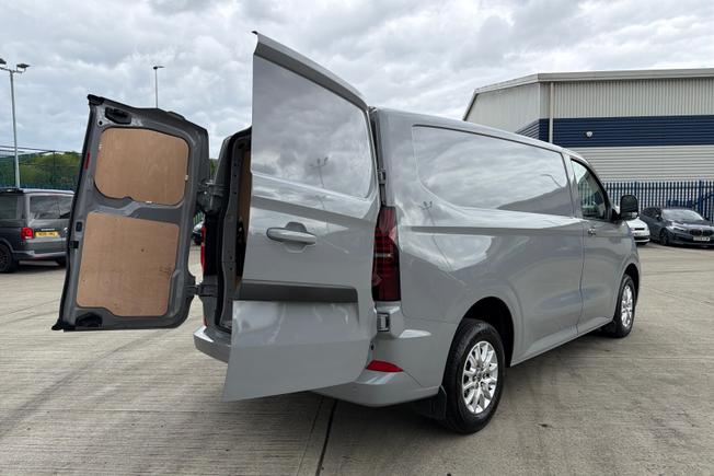 VOLKSWAGEN Transporter Photo 29