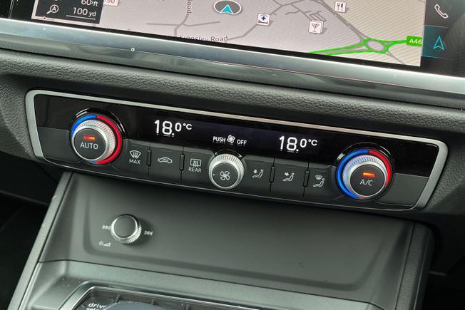 AUDI Q3 Photo 50