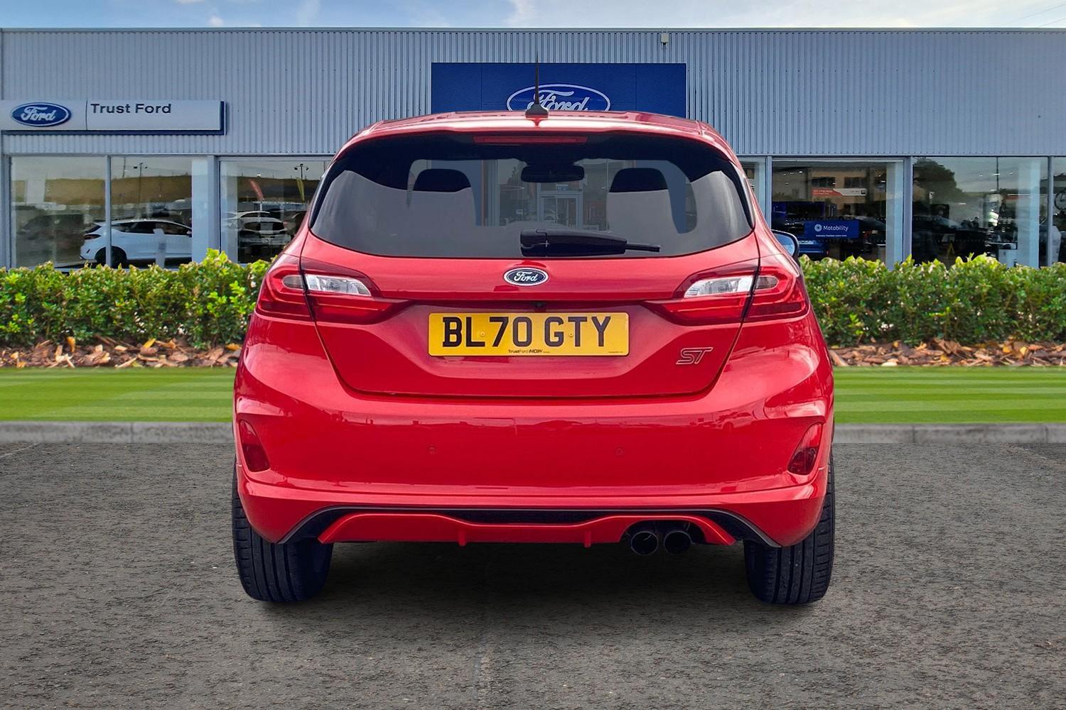 Ford FIESTA Photo 6