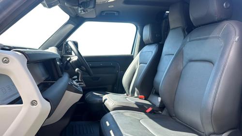 Land Rover Defender Photo autoimg-920b1a16f71f846852bcede64f72e25306f3845f.jpg
