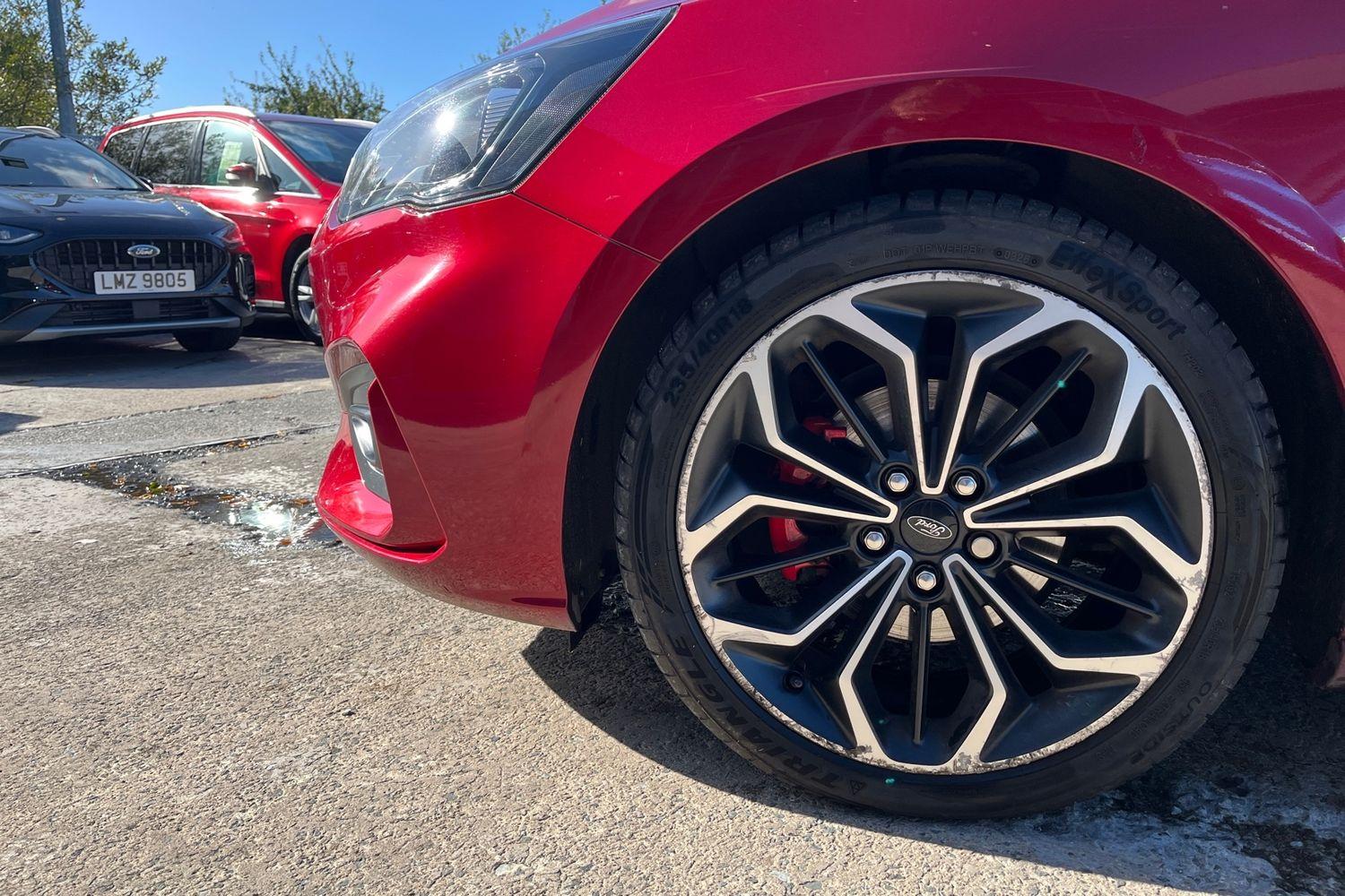 Ford FOCUS Photo 7