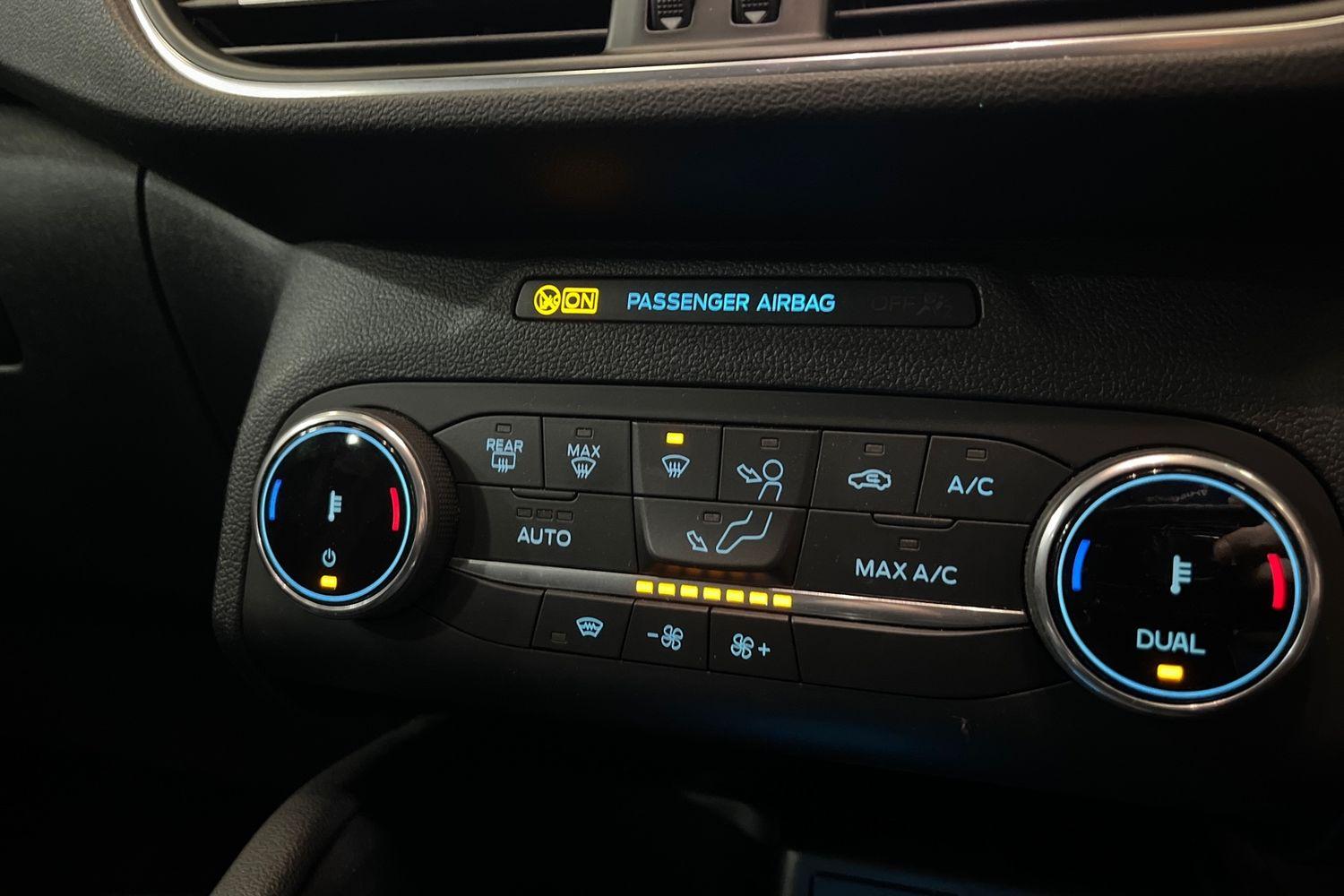 Ford KUGA Photo 36