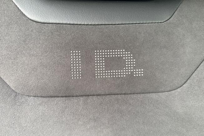 VOLKSWAGEN ID.4 Photo 27
