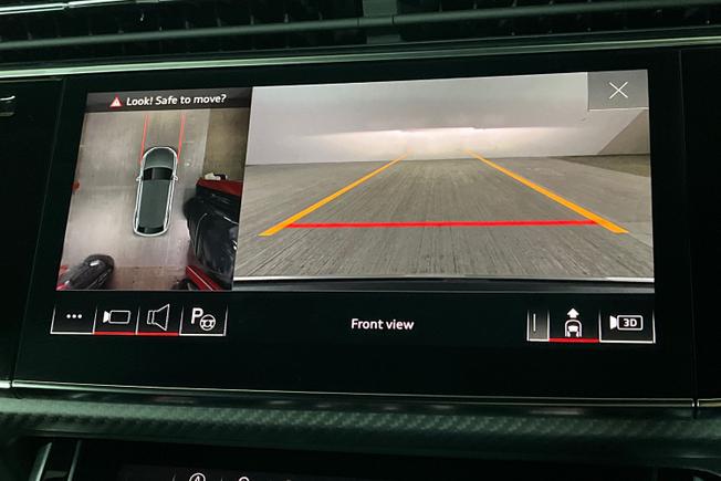 AUDI RSQ8 Photo 21