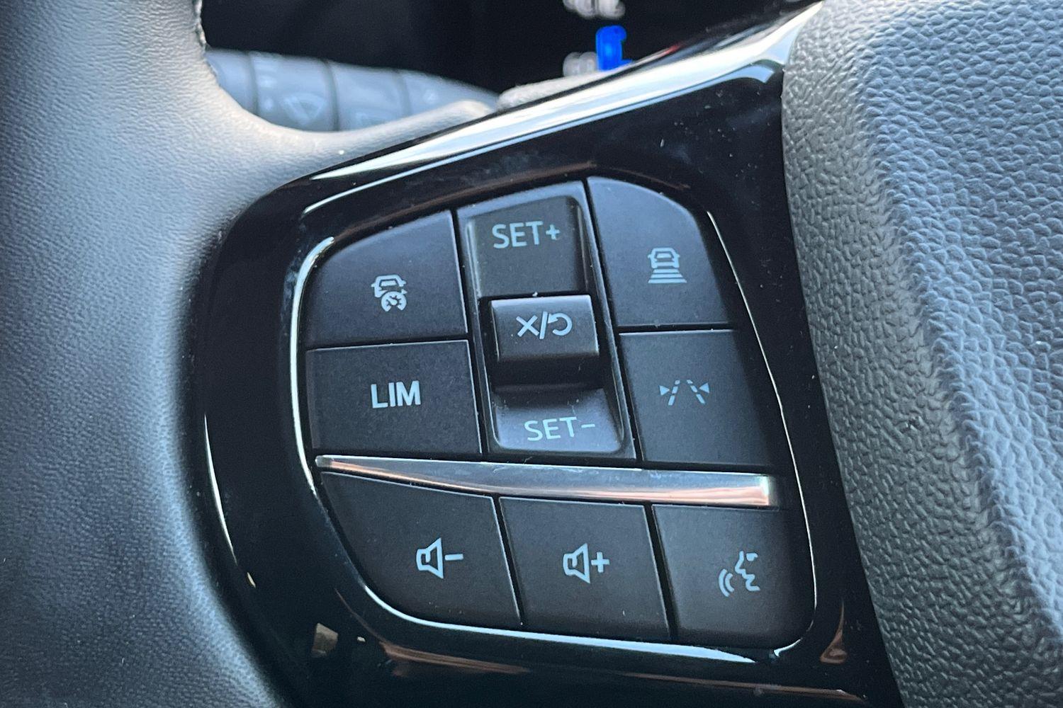 Ford Tourneo Custom Photo 32