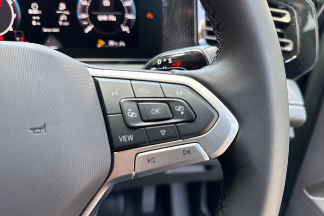 VOLKSWAGEN Tiguan Photo 17