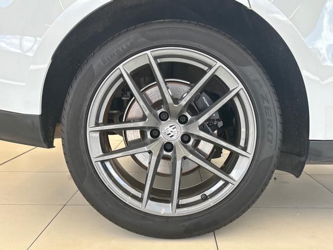 PORSCHE Macan Photo 24