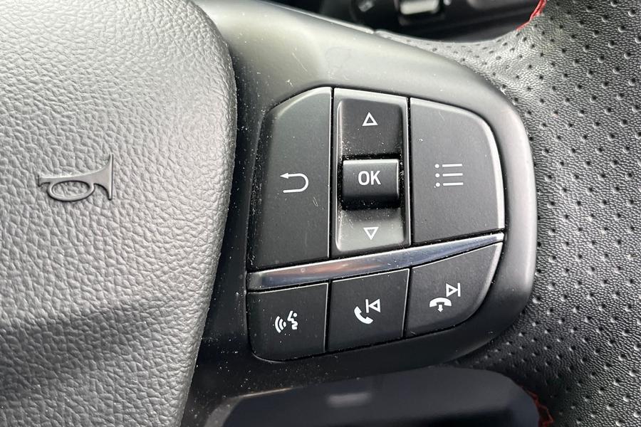 Ford Kuga Photo autoimg-921083df25fc8de0a71dcb5d3446c2aa324c74b5.jpg