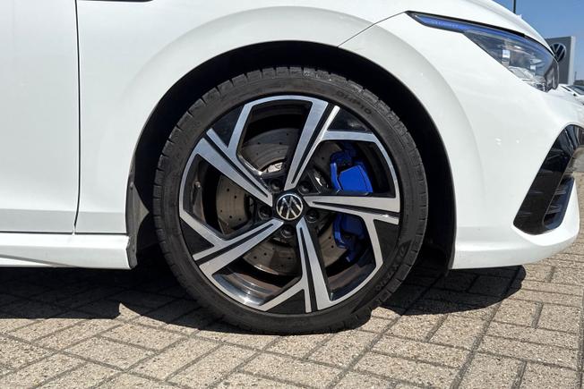 VOLKSWAGEN Golf Photo 5