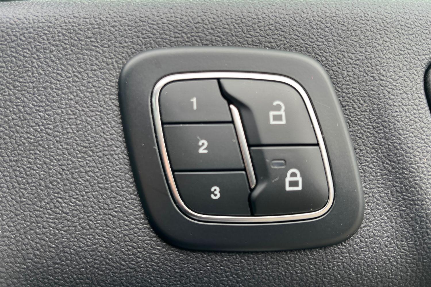 Ford KUGA Photo 29