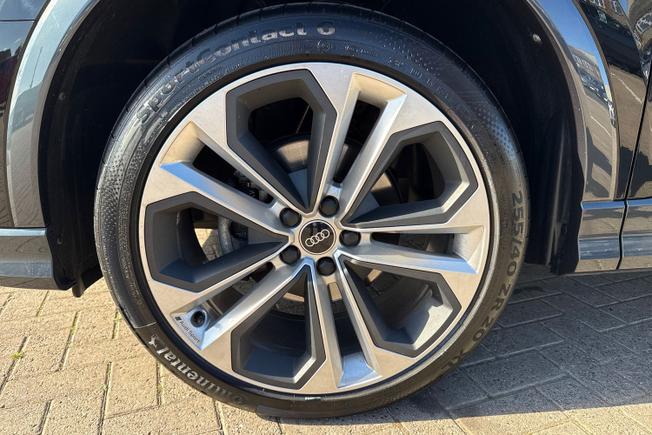 AUDI Q3 Photo 34