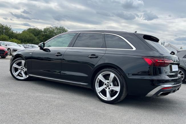 AUDI A4 Avant Photo 25