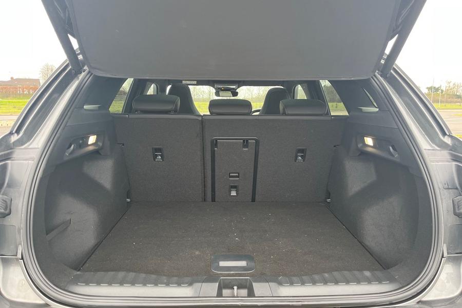 Ford Explorer Photo autoimg-921f9cd69494d1116426900ae8c10b36d2b496e3.jpg