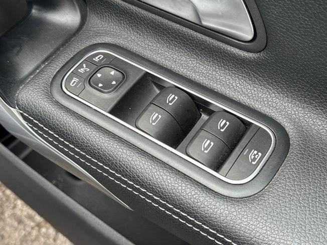 MERCEDES-BENZ CLA Photo 46
