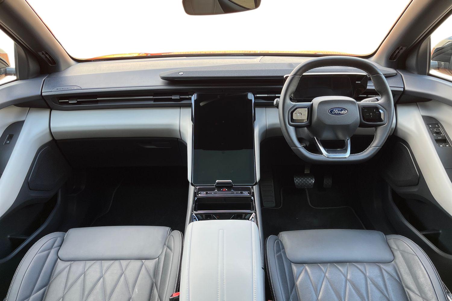 Ford Explorer Photo 9