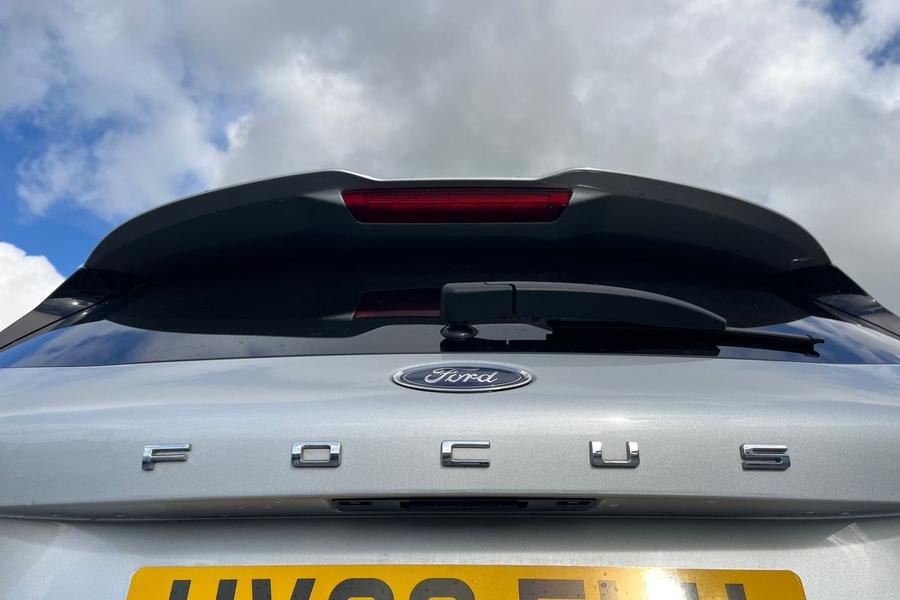 Ford FOCUS Photo autoimg-92287410a648d62a5b38caccf6bce09d9a401156.jpg