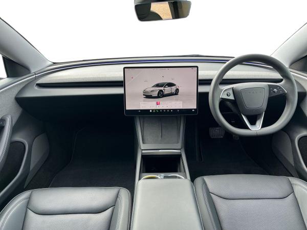 TESLA Model 3 Photo autoimg-922b86ead7cd877c0a916df0fee4e0c0b5eade5b.jpg