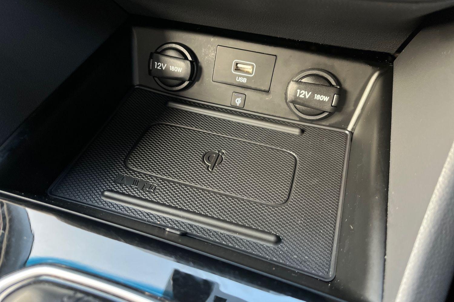 Hyundai IONIQ Photo 31