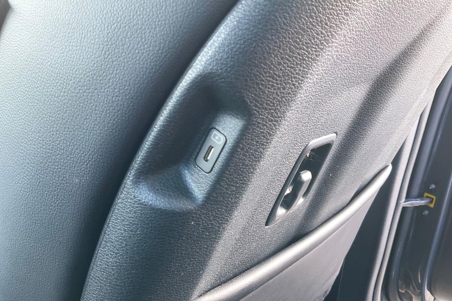 Kia SPORTAGE Photo autoimg-923094ed54d344a4fa9beef1ef2952323d16137d.jpg