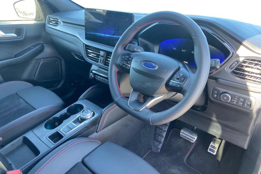 Ford KUGA Photo autoimg-9232ce48b927adca3a7ff6db0f42168034057bbf.jpg