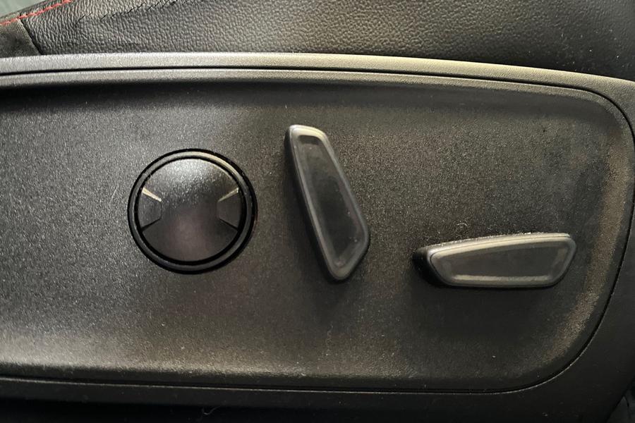 Ford KUGA Photo autoimg-923320723194456a051ab9581e7fa430f3cc9db1.jpg