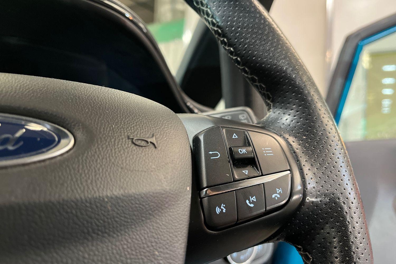 Ford FIESTA Photo 26