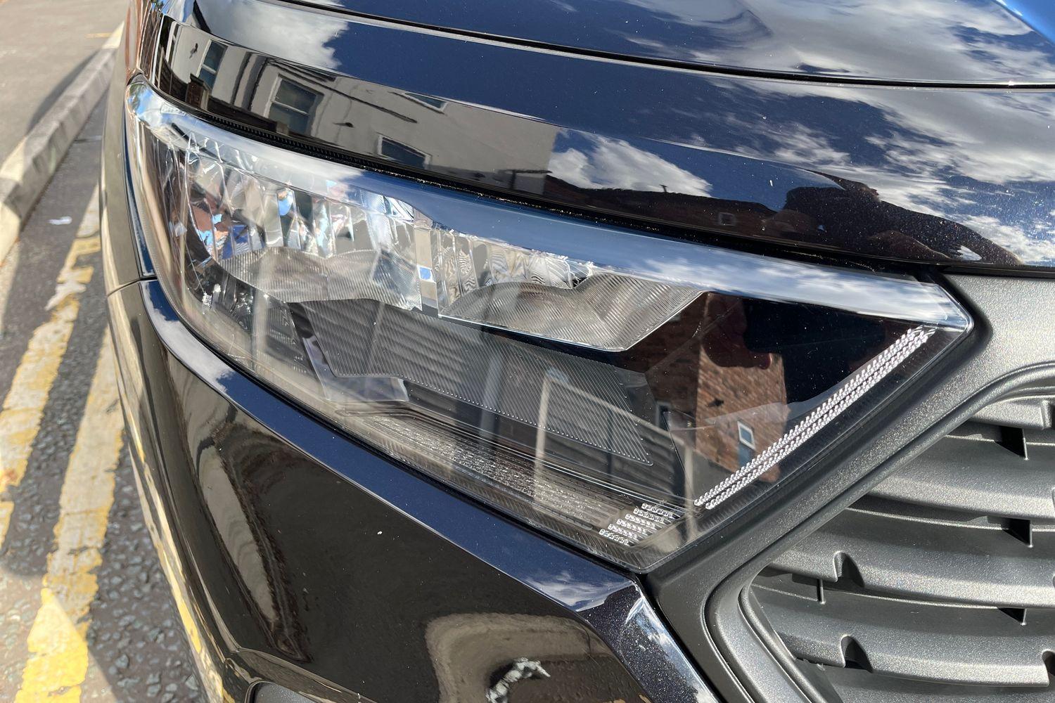 Ford TRANSIT CONNECT Photo 17