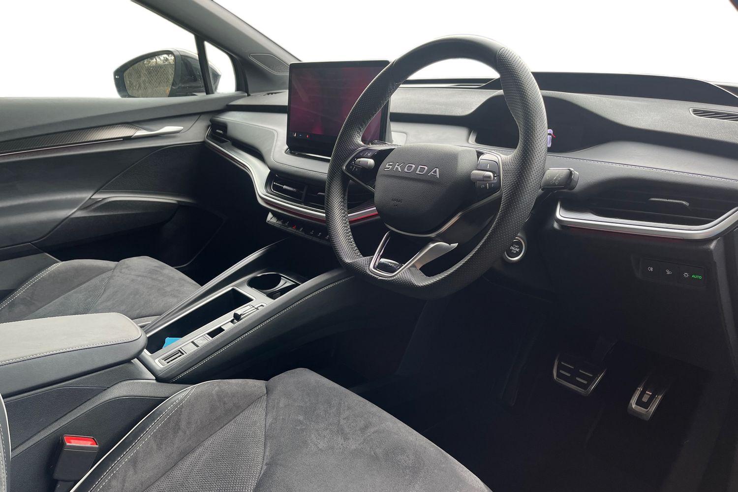 Skoda ENYAQ Photo 8
