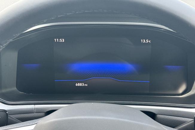 VOLKSWAGEN T-Roc Photo 15