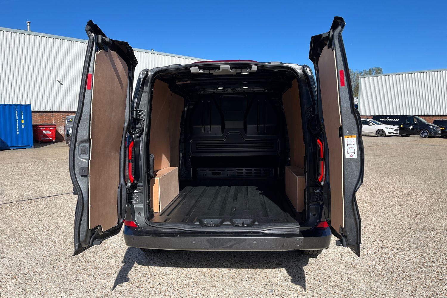 Ford E-TRANSIT CUSTOM Photo 5