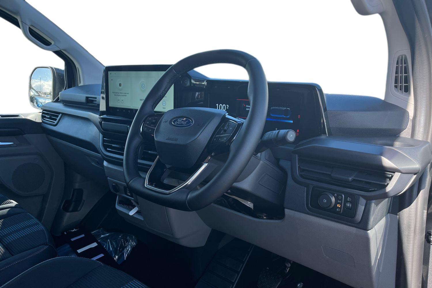 Ford E-Transit Custom Photo 13