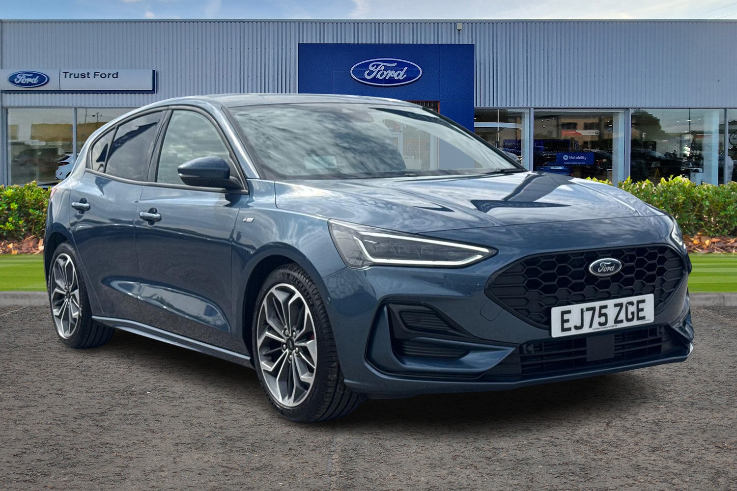 Ford FOCUS Photo 0