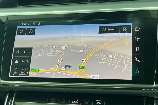 AUDI A8 Photo 14