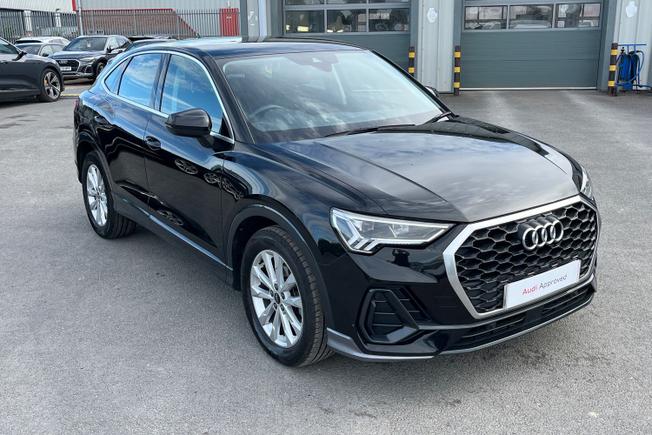 AUDI Q3 Photo 49