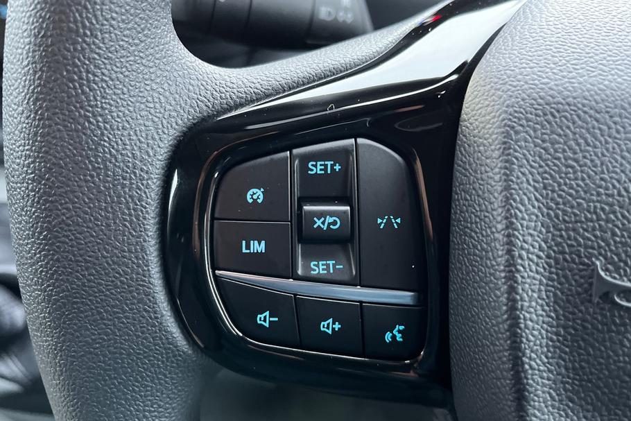 Used Ford TRANSIT CUSTOM YP75HGO 29