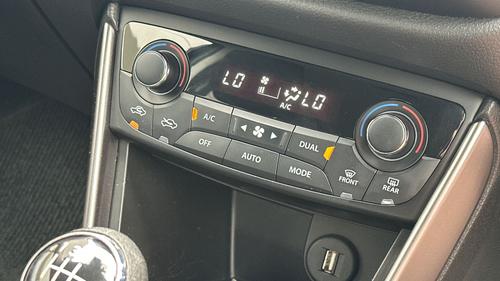 Suzuki SX4 Photo autoimg-924743cfb3e3551004ec020c95a9fdc0d119e4cb.jpg