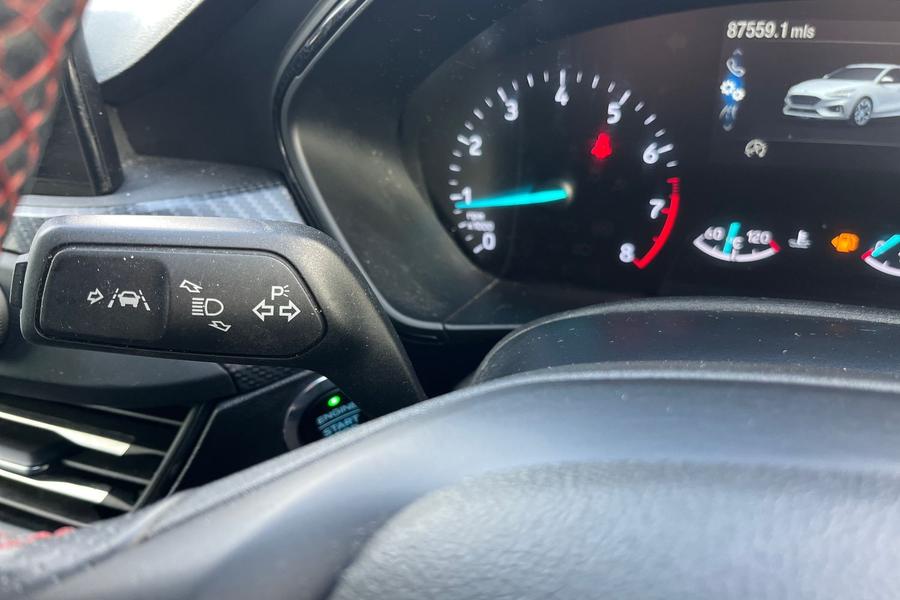 Ford FOCUS Photo autoimg-924b421f53248311f091b828efe1b45a3e9eb88a.jpg