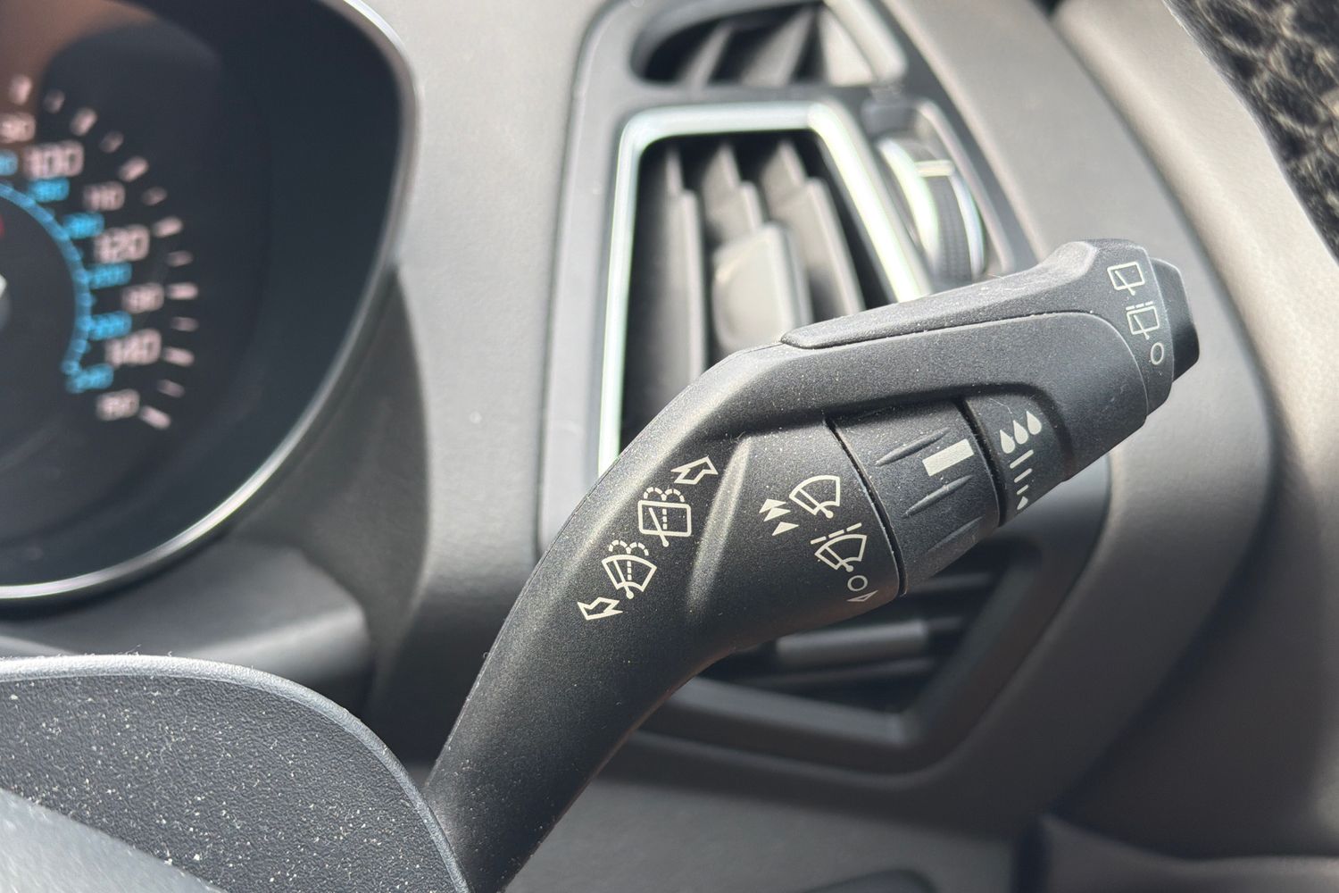 Ford KUGA Photo 14