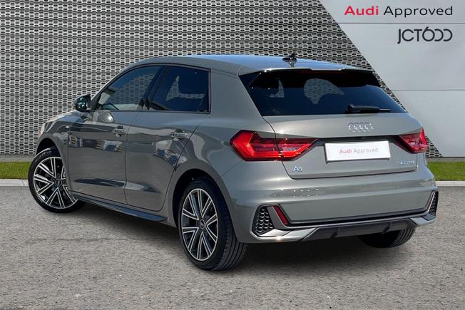 AUDI A1 Photo 3