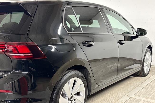 VOLKSWAGEN Golf Photo 37