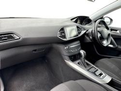 PEUGEOT 308 Sw Photo 2