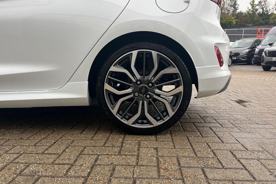 Ford Fiesta Photo autoimg-92504b92458920508764d8f36222f554d1f50ddb.jpg