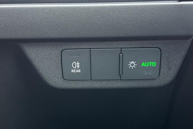 Audi Q4 e-tron Photo 42