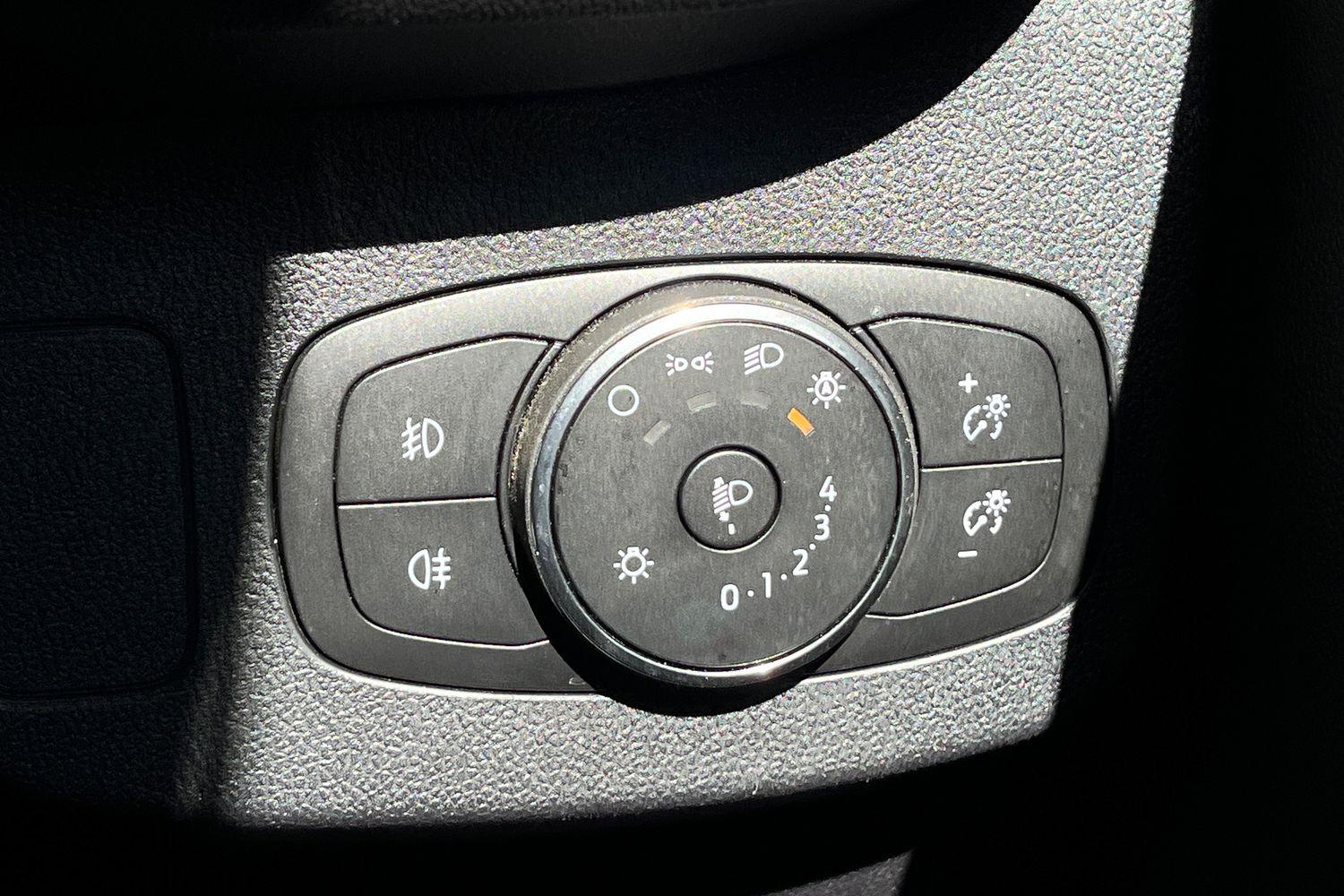 Ford Puma Photo 36