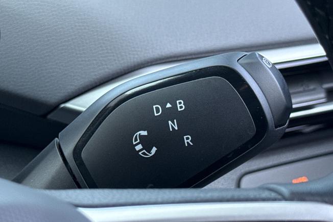VOLKSWAGEN ID.4 Photo 30