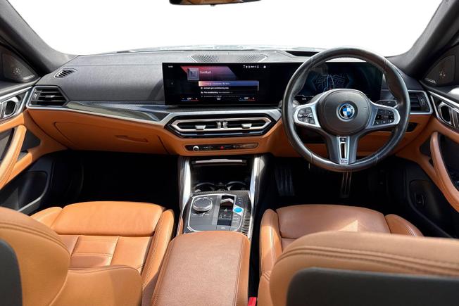 BMW I4 Photo 10