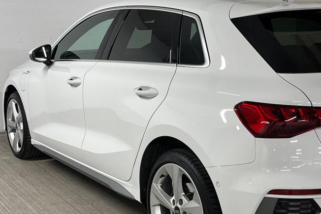 AUDI A3 Photo 32