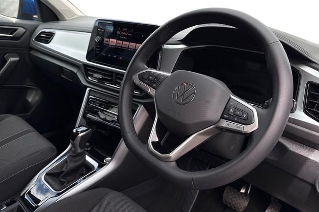 VOLKSWAGEN T-Roc Photo 6