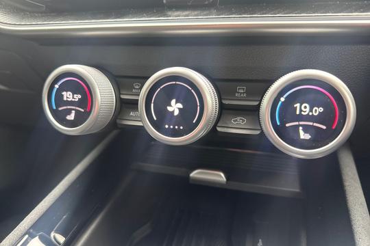 Skoda Superb Photo autoimg-925c6002829432f350136bdd76e42d9a3be04961.jpg